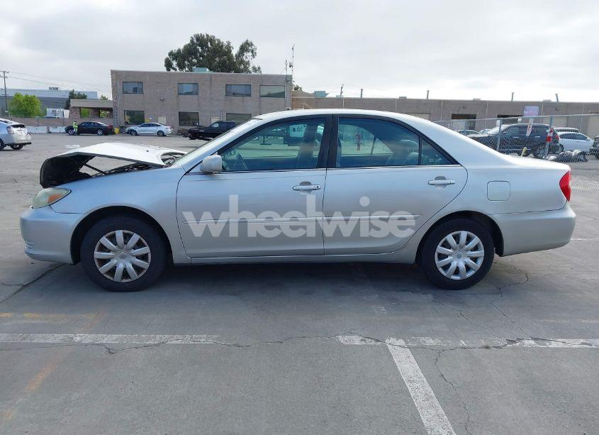 Photo 14 of 2004 Toyota Camry LE (VIN 4T1BE32K44U379668)