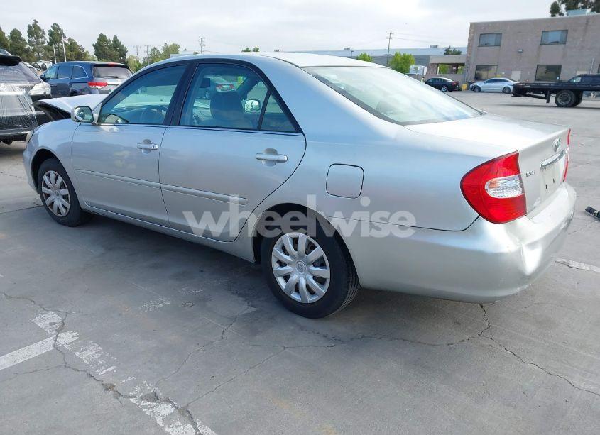 Photo 3 of 2004 Toyota Camry LE (VIN 4T1BE32K44U379668)