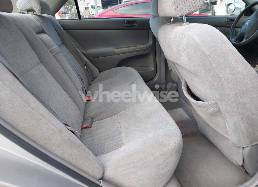 Photo 8 of 2004 Toyota Camry LE (VIN 4T1BE32K44U379668)