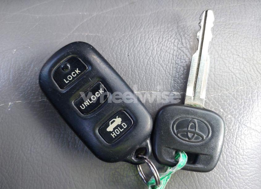 Photo 11 of 2004 Toyota Camry LE (VIN 4T1BE32K44U381274)