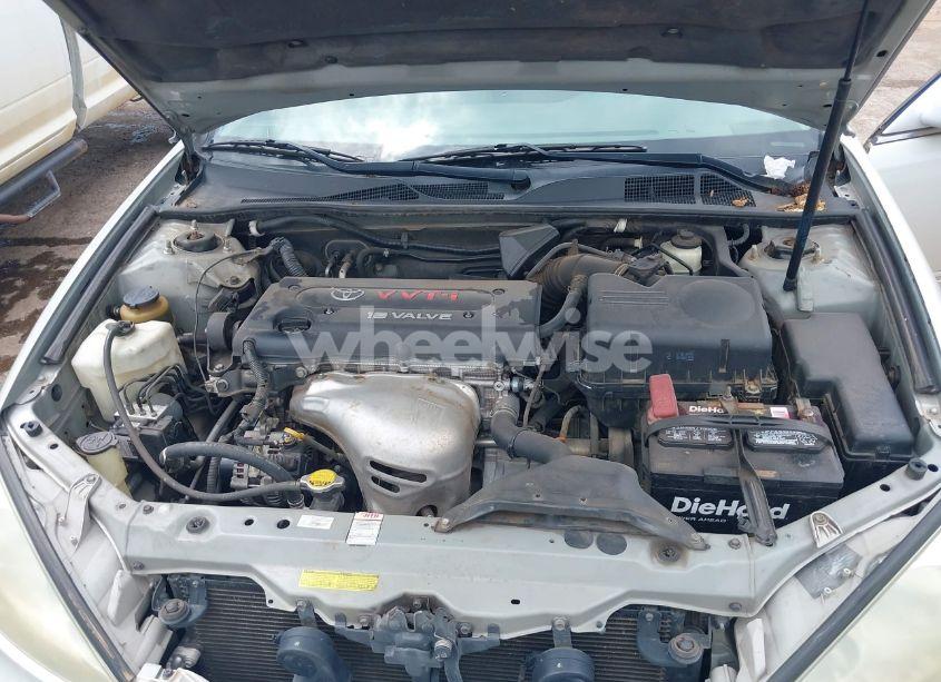 Photo 10 of 2004 Toyota Camry XLE (VIN 4T1BE32K44U810090)