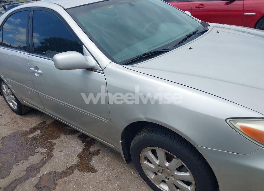 Photo 6 of 2004 Toyota Camry XLE (VIN 4T1BE32K44U810090)