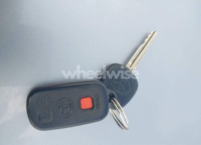 Photo 11 of 2004 Toyota Camry XLE (VIN 4T1BE32K44U816567)