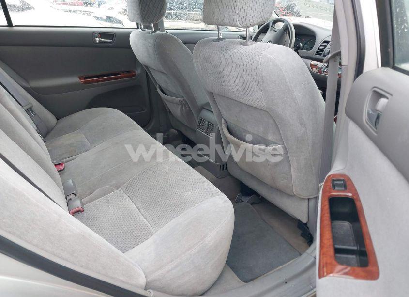 Photo 8 of 2004 Toyota Camry XLE (VIN 4T1BE32K44U816567)