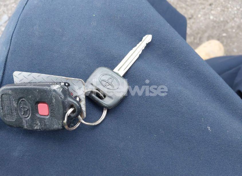 Photo 11 of 2004 Toyota Camry LE (VIN 4T1BE32K44U823289)