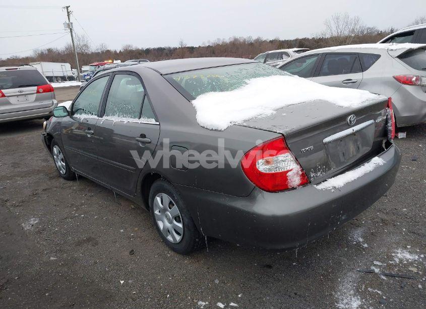 Photo 3 of 2004 Toyota Camry LE (VIN 4T1BE32K44U823289)