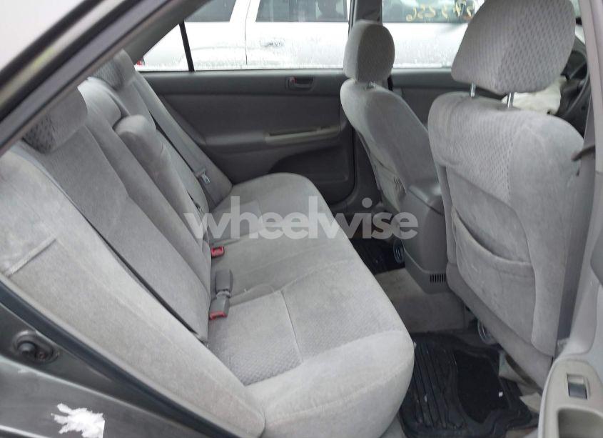 Photo 8 of 2004 Toyota Camry LE (VIN 4T1BE32K44U823289)