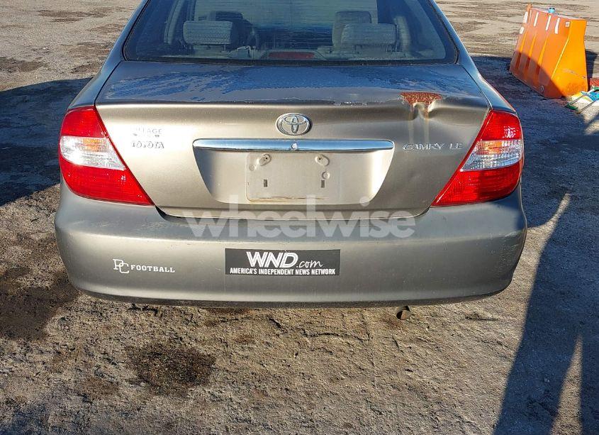 Photo 6 of 2004 Toyota Camry LE (VIN 4T1BE32K44U827701)