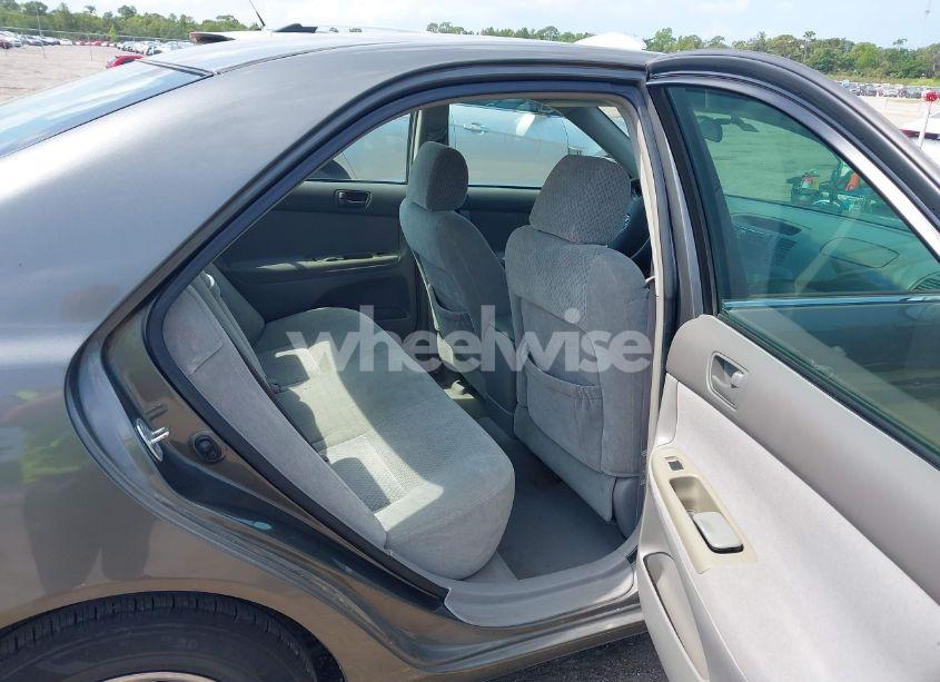 Photo 8 of 2004 Toyota Camry LE (VIN 4T1BE32K44U861895)