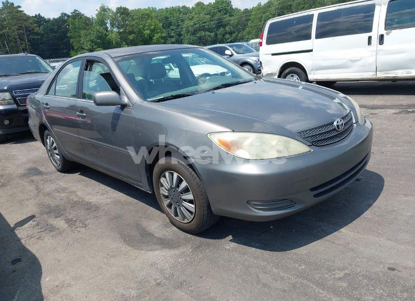 2004 Toyota Camry LE (VIN 4T1BE32K44U874405) main photo
