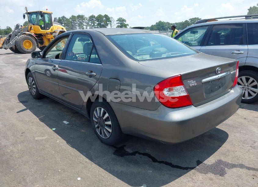 Photo 3 of 2004 Toyota Camry LE (VIN 4T1BE32K44U874405)
