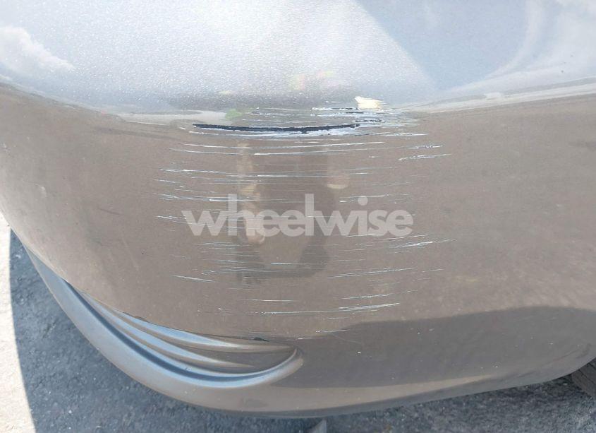 Photo 6 of 2004 Toyota Camry LE (VIN 4T1BE32K44U874405)