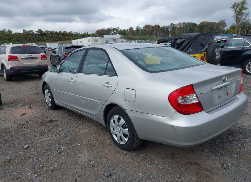 Photo 3 of 2004 Toyota Camry LE (VIN 4T1BE32K44U879247)