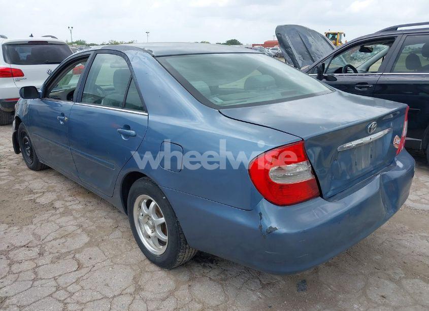 Photo 3 of 2004 Toyota Camry LE (VIN 4T1BE32K44U907483)
