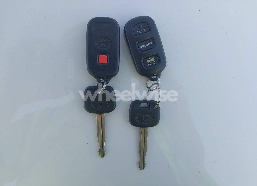 Photo 11 of 2004 Toyota Camry LE (VIN 4T1BE32K44U913266)