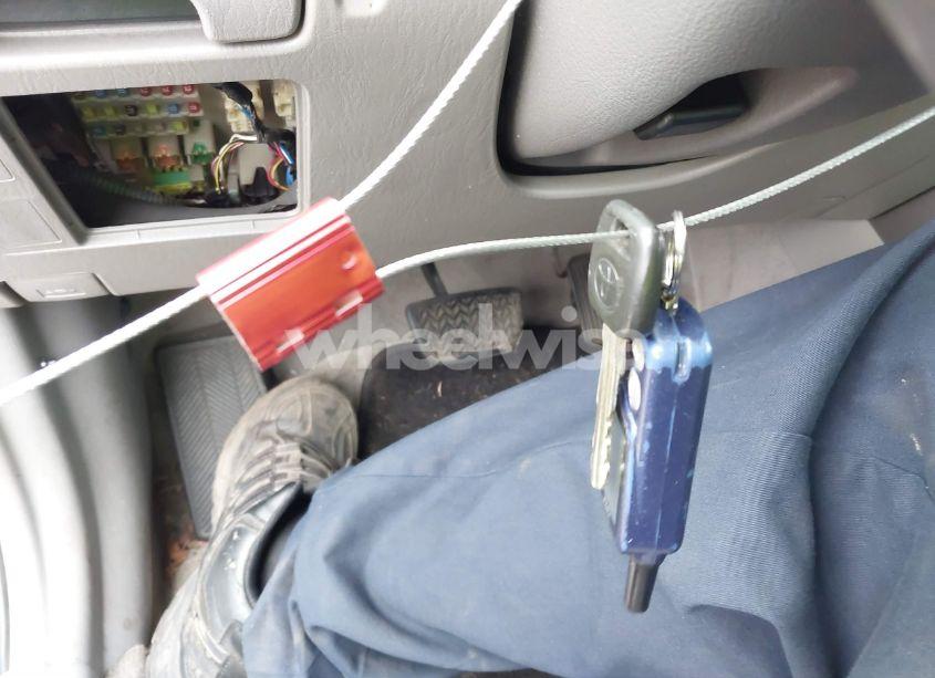 Photo 11 of 2004 Toyota Camry LE (VIN 4T1BE32K44U915003)