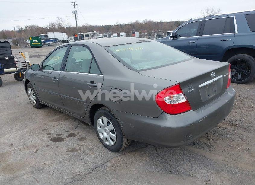 Photo 3 of 2004 Toyota Camry LE (VIN 4T1BE32K44U915003)