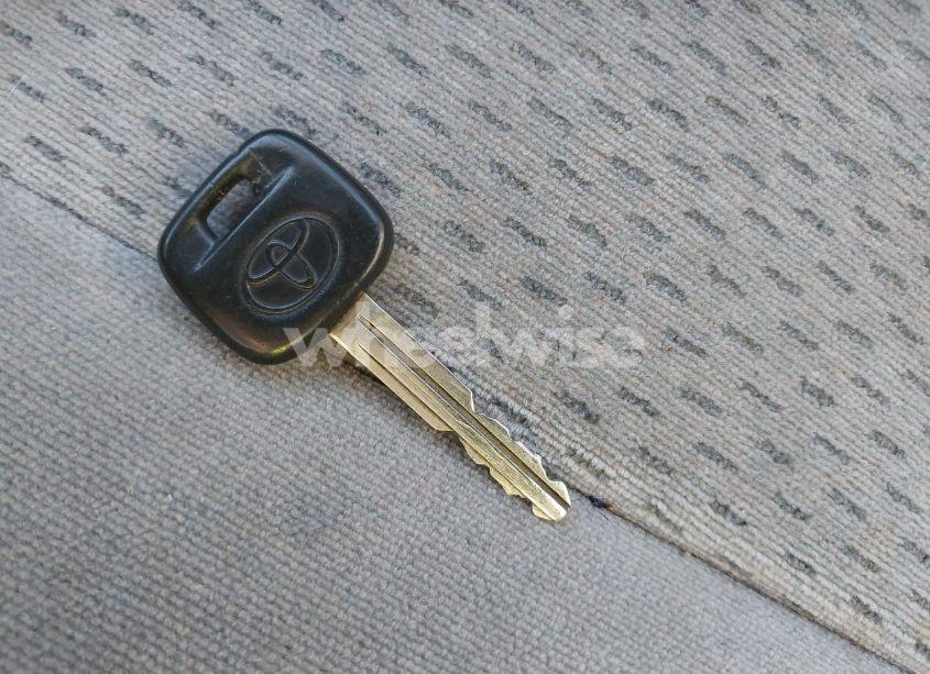 Photo 11 of 2004 Toyota Camry LE (VIN 4T1BE32K44U922467)