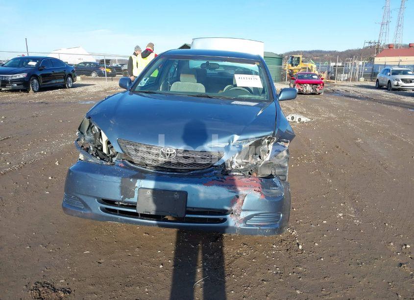 Photo 6 of 2004 Toyota Camry LE (VIN 4T1BE32K44U922467)