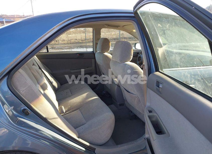 Photo 8 of 2004 Toyota Camry LE (VIN 4T1BE32K44U922467)