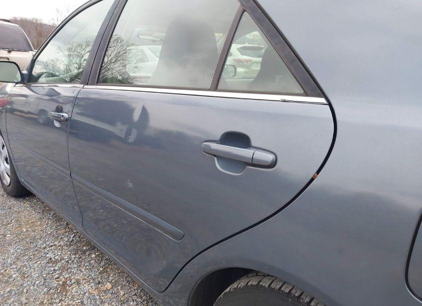 Photo 12 of 2004 Toyota Camry LE (VIN 4T1BE32K44U928088)