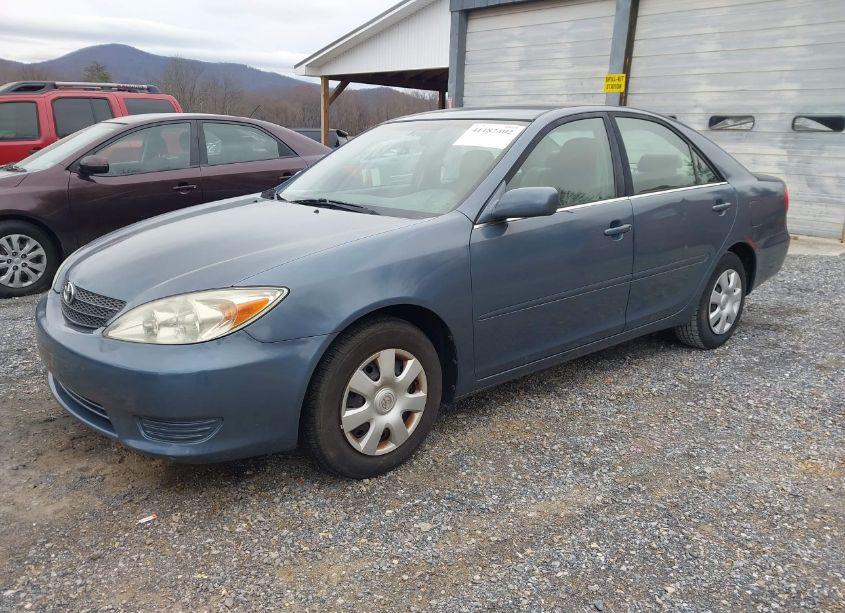 Photo 2 of 2004 Toyota Camry LE (VIN 4T1BE32K44U928088)
