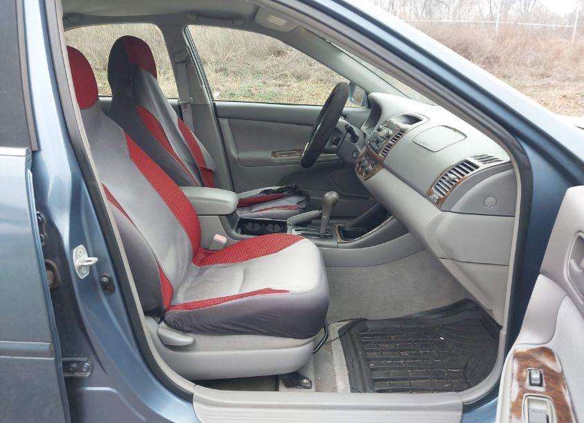 Photo 5 of 2004 Toyota Camry LE (VIN 4T1BE32K44U928088)