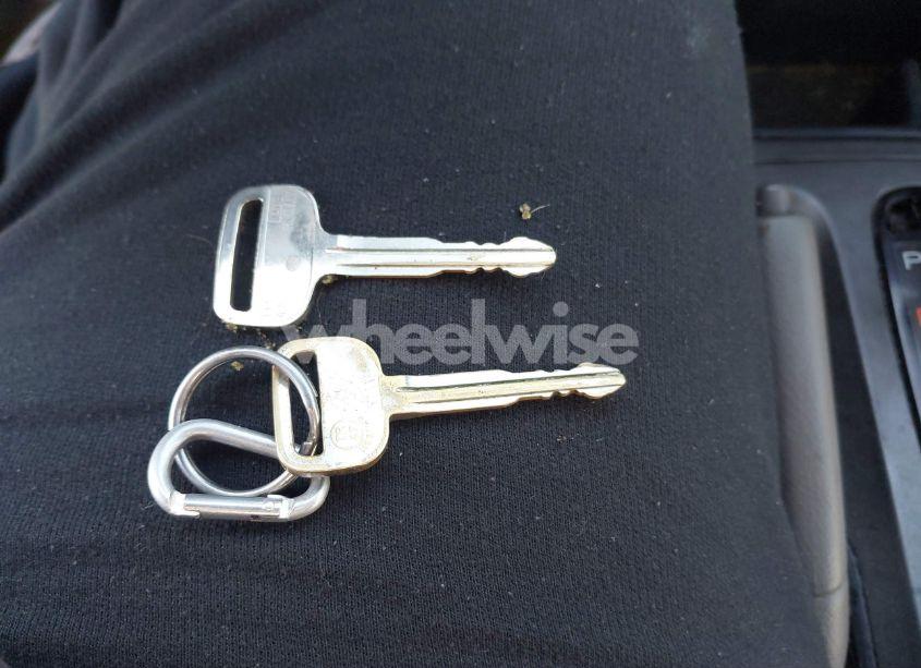 Photo 11 of 2004 Toyota Camry LE (VIN 4T1BE32K44U928799)