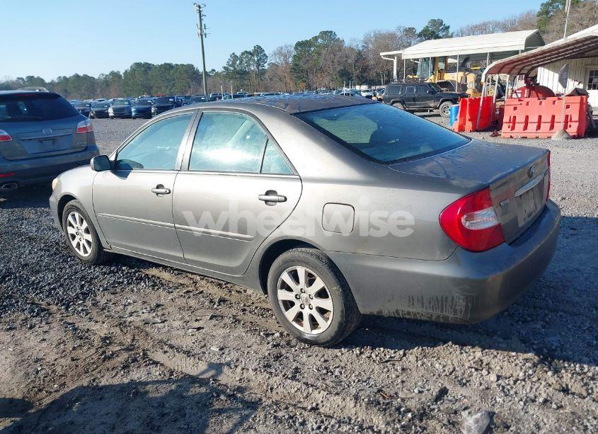 Photo 3 of 2004 Toyota Camry LE (VIN 4T1BE32K44U928799)
