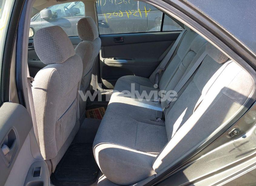 Photo 8 of 2004 Toyota Camry LE (VIN 4T1BE32K44U935784)