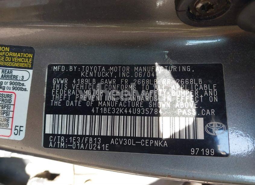 Photo 9 of 2004 Toyota Camry LE (VIN 4T1BE32K44U935784)