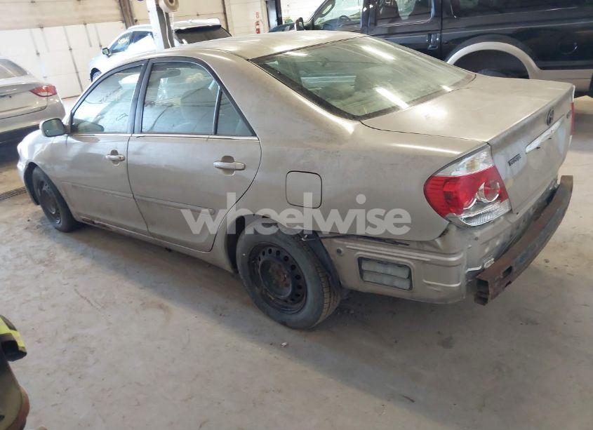 Photo 3 of 2005 Toyota Camry LE/SE/STD/XLE (VIN 4T1BE32K454005904)