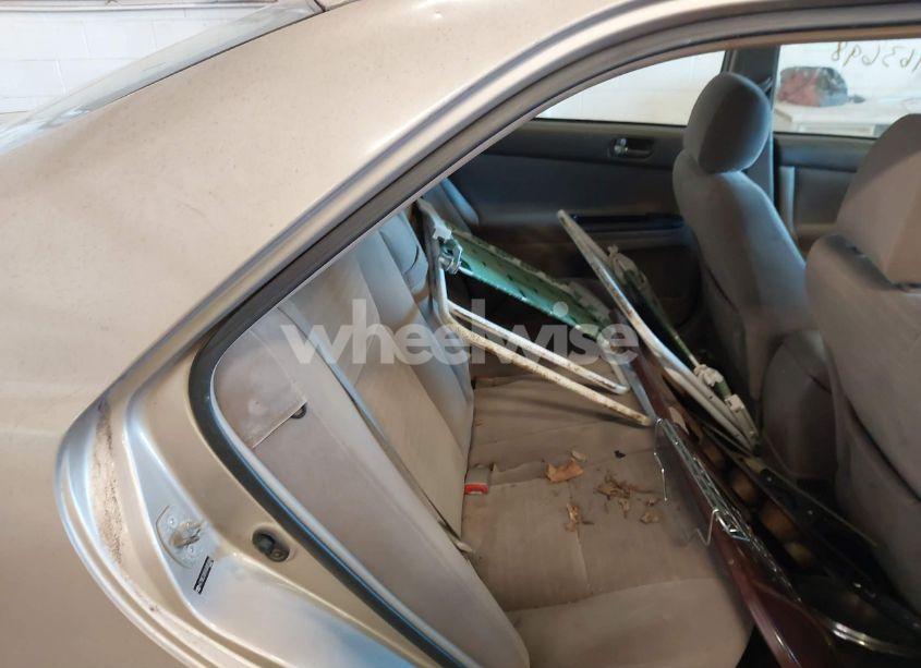 Photo 8 of 2005 Toyota Camry LE/SE/STD/XLE (VIN 4T1BE32K454005904)