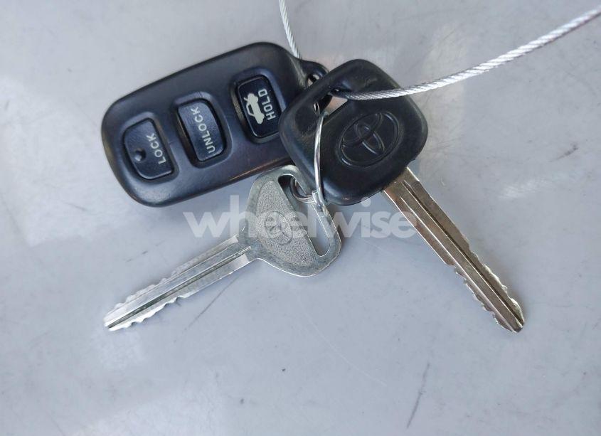 Photo 11 of 2005 Toyota Camry LE (VIN 4T1BE32K45U004834)