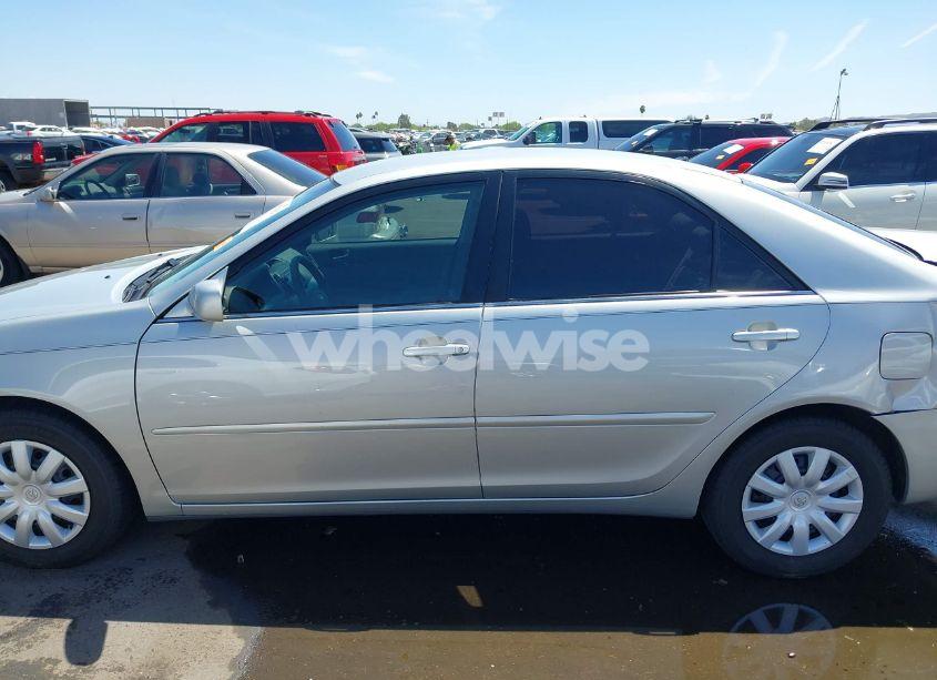 Photo 14 of 2005 Toyota Camry LE (VIN 4T1BE32K45U004834)