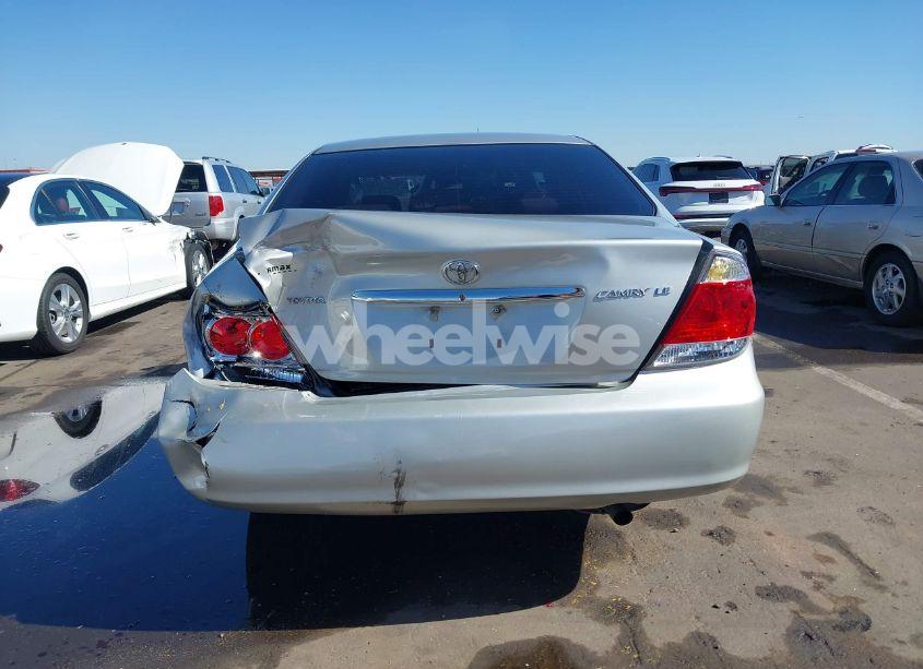 Photo 16 of 2005 Toyota Camry LE (VIN 4T1BE32K45U004834)
