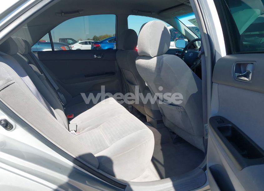 Photo 8 of 2005 Toyota Camry LE (VIN 4T1BE32K45U004834)