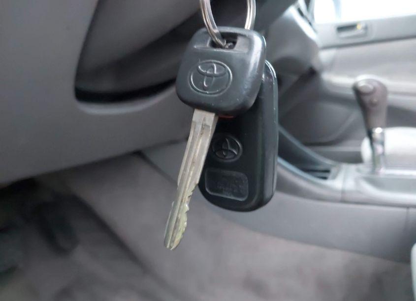 Photo 11 of 2005 Toyota Camry LE (VIN 4T1BE32K45U040085)