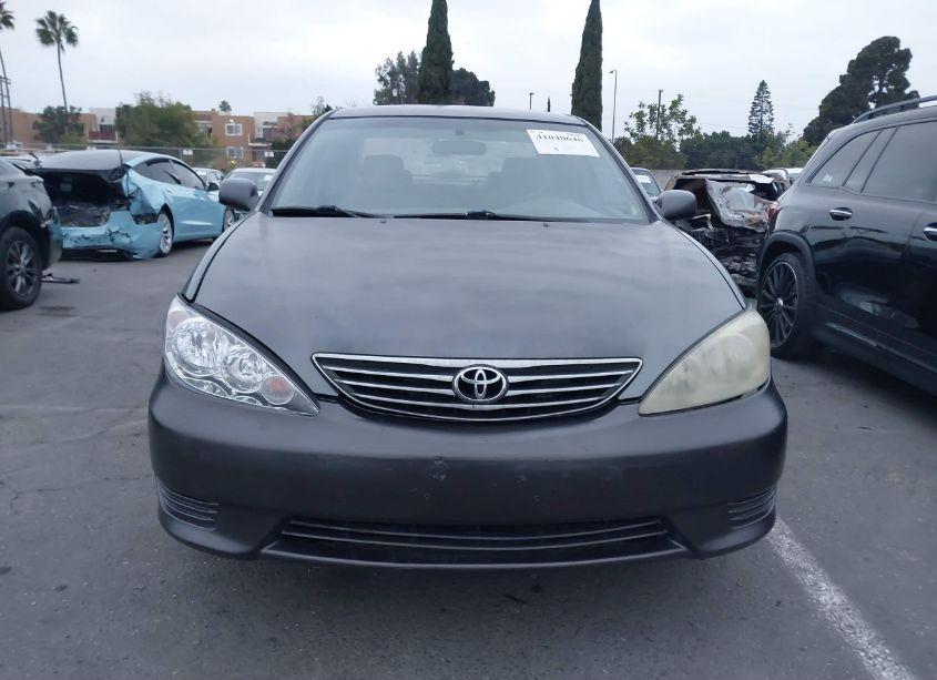 Photo 13 of 2005 Toyota Camry LE (VIN 4T1BE32K45U040085)