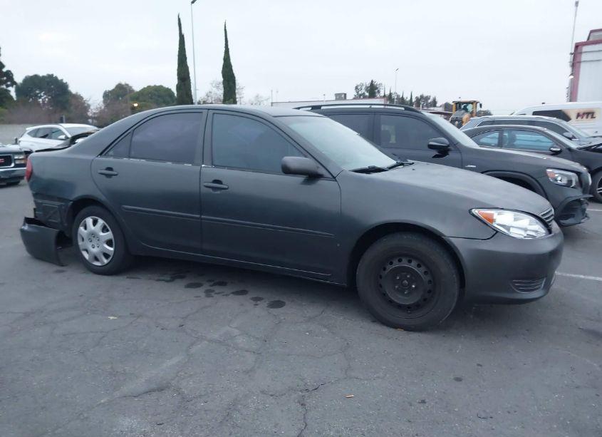 Photo 14 of 2005 Toyota Camry LE (VIN 4T1BE32K45U040085)