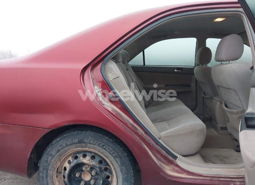 Photo 8 of 2005 Toyota Camry LE (VIN 4T1BE32K45U060627)