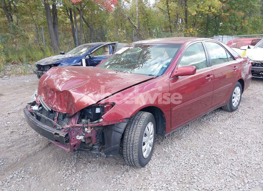 Photo 2 of 2005 Toyota Camry LE (VIN 4T1BE32K45U079677)