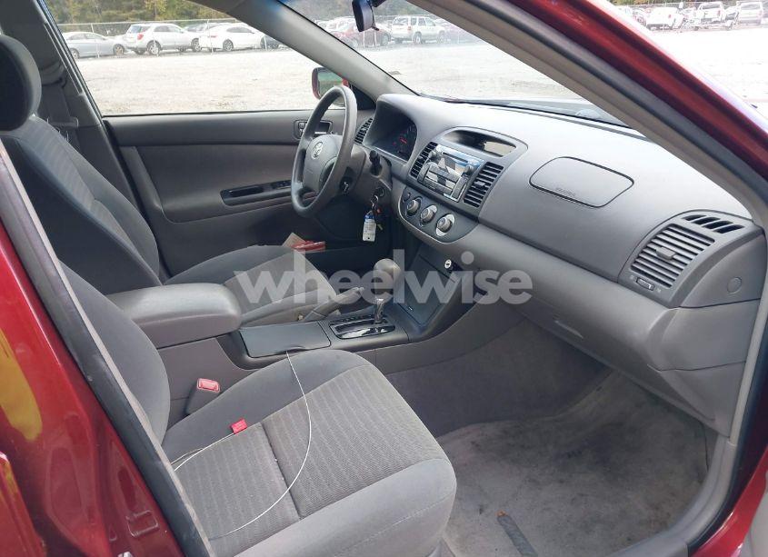 Photo 5 of 2005 Toyota Camry LE (VIN 4T1BE32K45U079677)