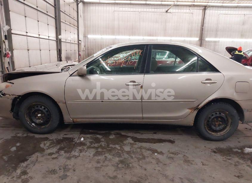 Photo 15 of 2005 Toyota Camry LE (VIN 4T1BE32K45U081669)