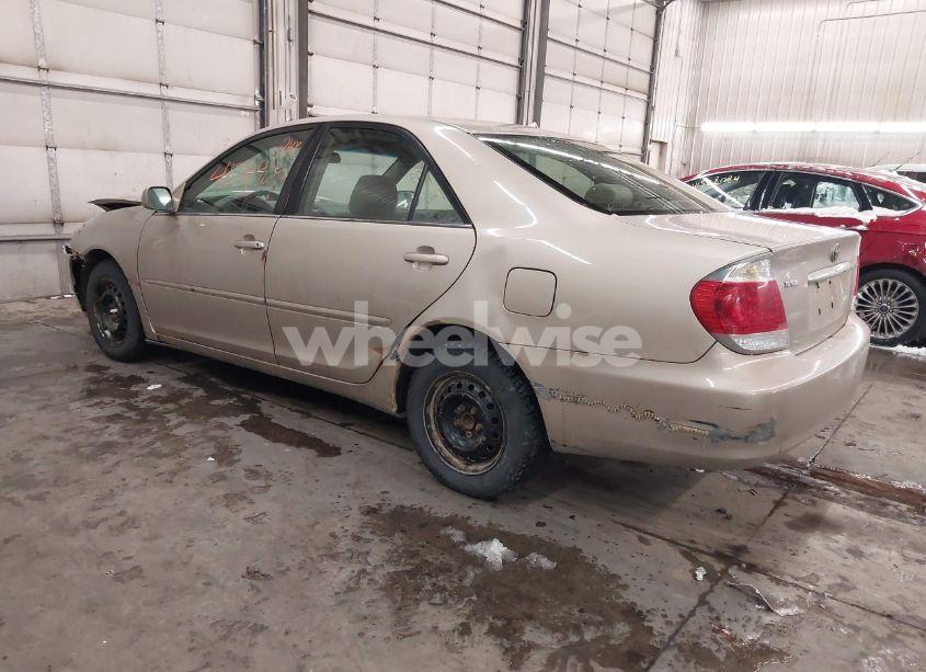 Photo 3 of 2005 Toyota Camry LE (VIN 4T1BE32K45U081669)