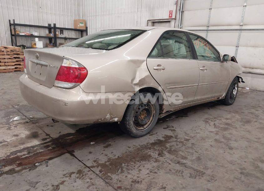 Photo 4 of 2005 Toyota Camry LE (VIN 4T1BE32K45U081669)