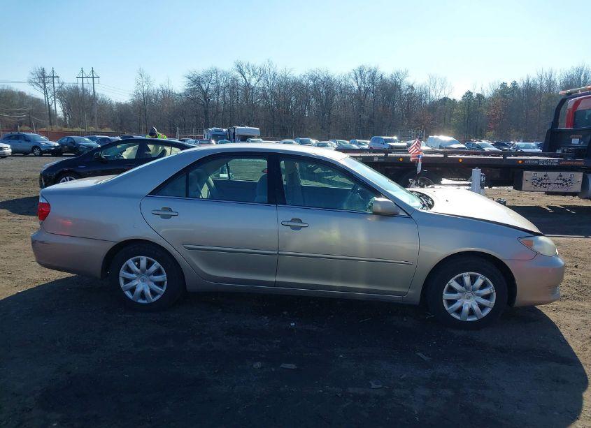 Photo 13 of 2005 Toyota Camry LE (VIN 4T1BE32K45U396018)