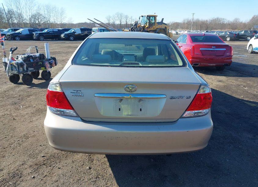 Photo 16 of 2005 Toyota Camry LE (VIN 4T1BE32K45U396018)