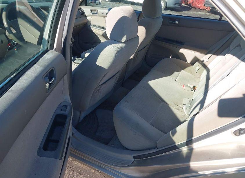 Photo 8 of 2005 Toyota Camry LE (VIN 4T1BE32K45U396018)