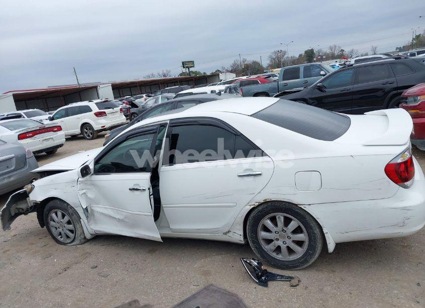 Photo 14 of 2005 Toyota Camry SE (VIN 4T1BE32K45U406627)